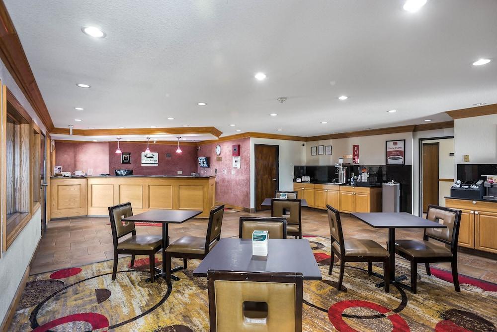 Econo Lodge Airport Cedar Rapids Esterno foto