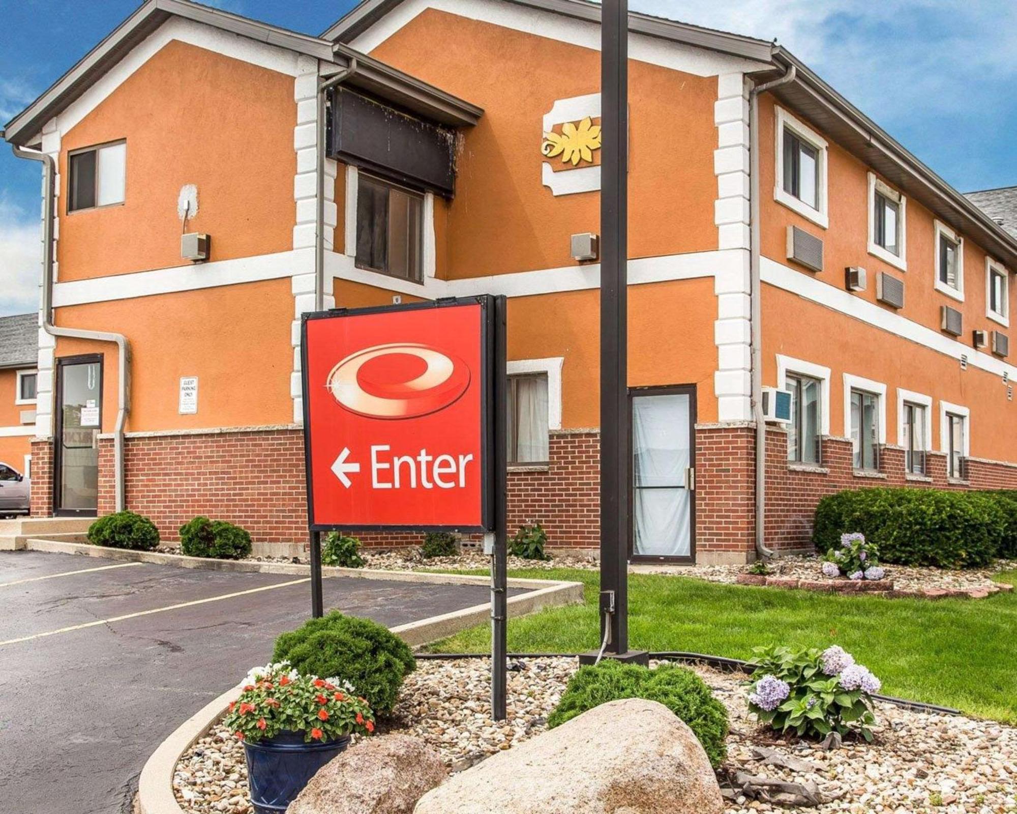 Econo Lodge Airport Cedar Rapids Esterno foto